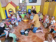 Příběh o bubnu - bubnování ve školce